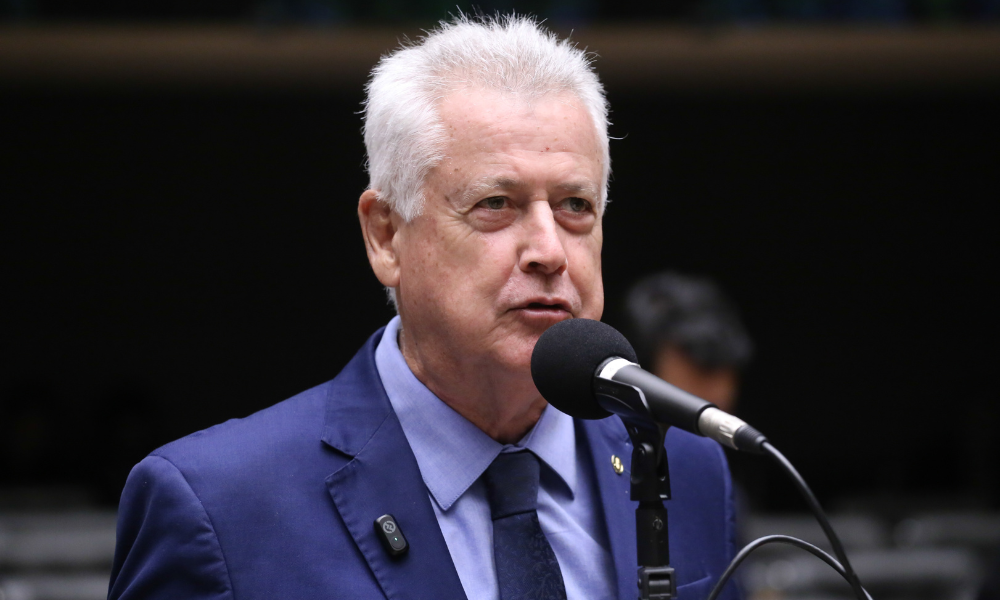 deputado-protocola-pedido-de-cpi-do-banco-master