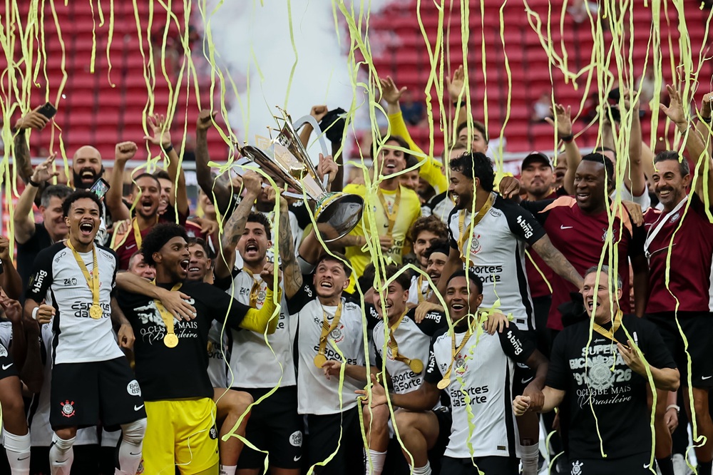 corinthians-e-campeao-da-supercopa-contra-o-favorito-flamengo