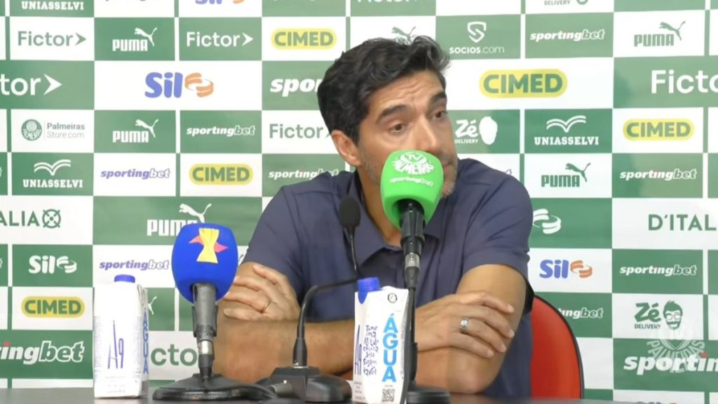 abel-assume-mau-jogo-e-cobra-evolucao-apos-derrota-do-palmeiras