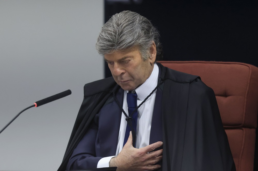 filho-de-fux-e-o-3o-parente-de-ministro-do-stf-com-dados-fiscais-violados