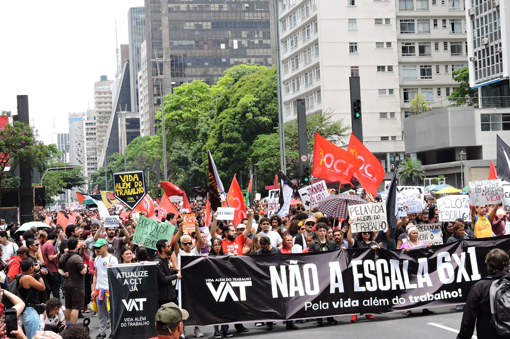 fazenda-ve-fim-da-6×1-maduro-no-congresso,-mas-texto-pode-afastar-governo