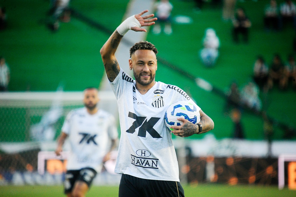 neymar-fala-em-abandonar-o-futebol-no-fim-do-ano:-‘vivendo-ano-a-ano’