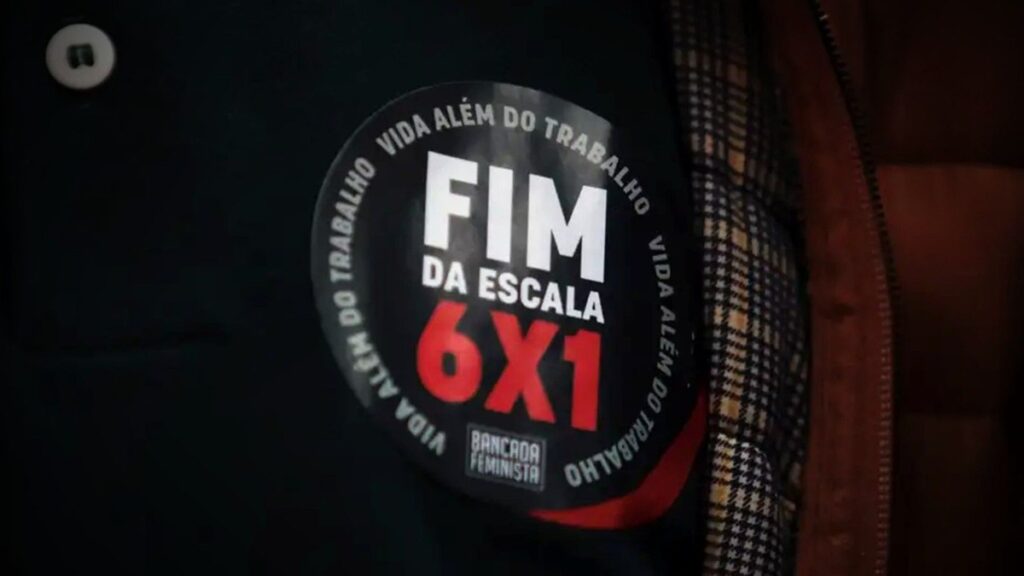 maioria-dos-brasileiros-quer-o-fim-da-escala-6×1,-diz-pesquisa