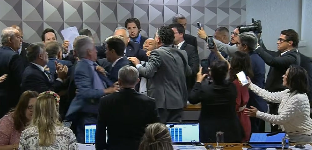 veja-briga-na-cpmi-do-inss-apos-aprovacao-de-quebra-de-sigilo-bancario-de-lulinha