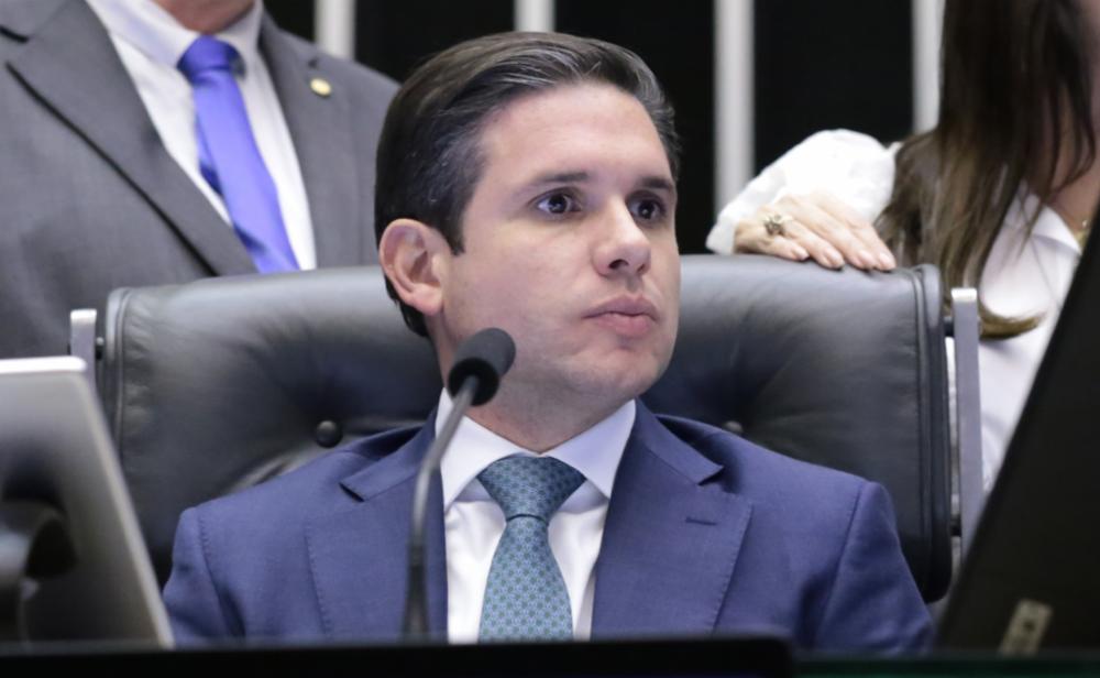 camara-deve-pautar-pec-da-escala-6×1-no-plenario-ate-maio,-afirma-motta