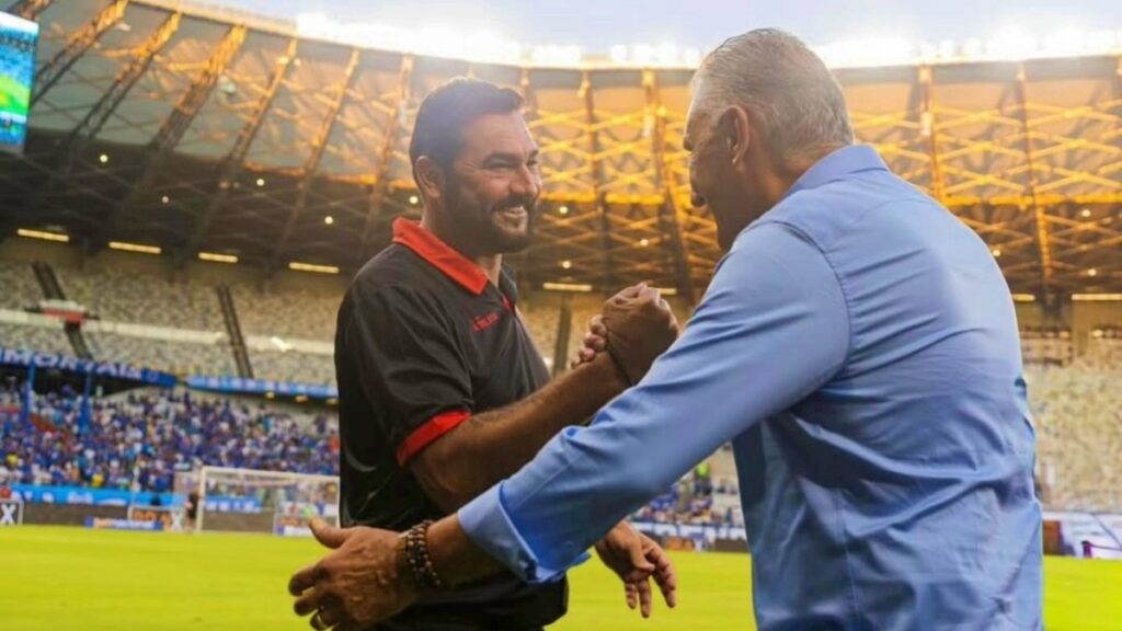 campeoes-no-timao:-danilo-desafia-tite-por-vaga-na-final-em-mg