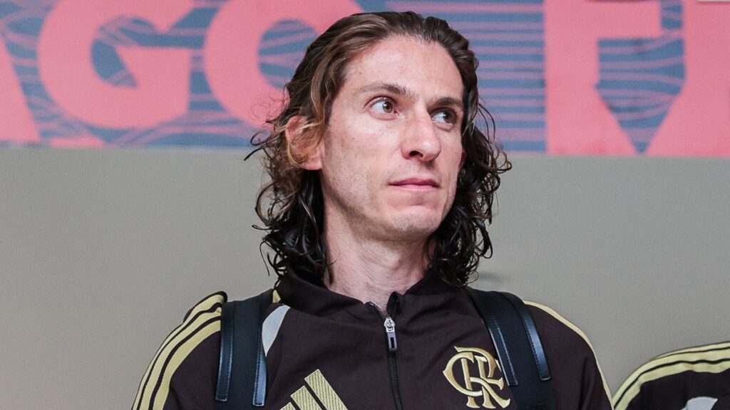 apos-novo-vice:-filipe-luis-expoe-falta-de-confianca-no-flamengo