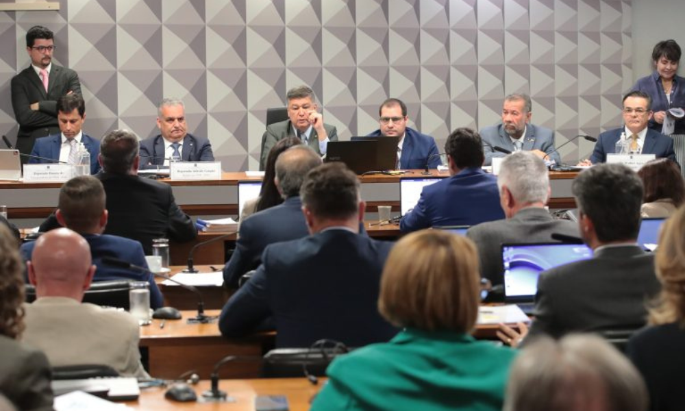 mulher-de-operador-da-conafer-passa-mal-e-depoimento-na-cpi-do-inss-e-interrompido