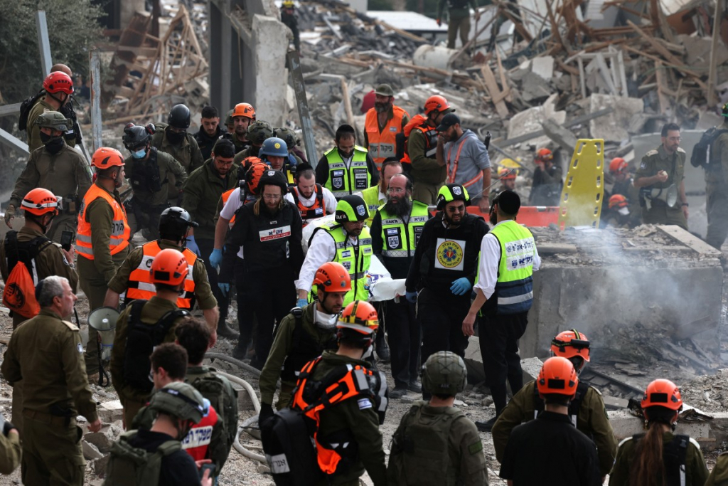 sobe-para-nove-o-numero-de-mortos-por-misseis-iranianos-no-centro-de-israel