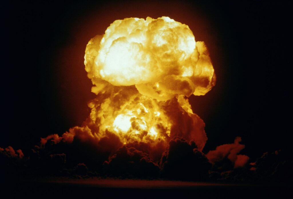 explosao-nuclear:-as-imagens-sao-reais?-conheca-a-engenharia-por-tras-das-filmagens