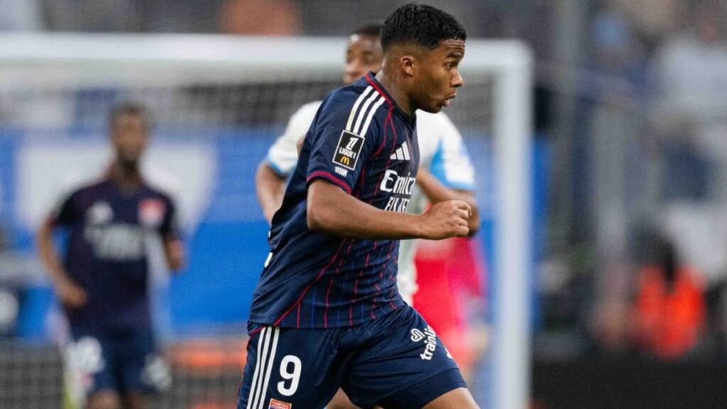 jornal-espanhol-ve-endrick-com-tracos-de-messi-em-derrota-do-lyon