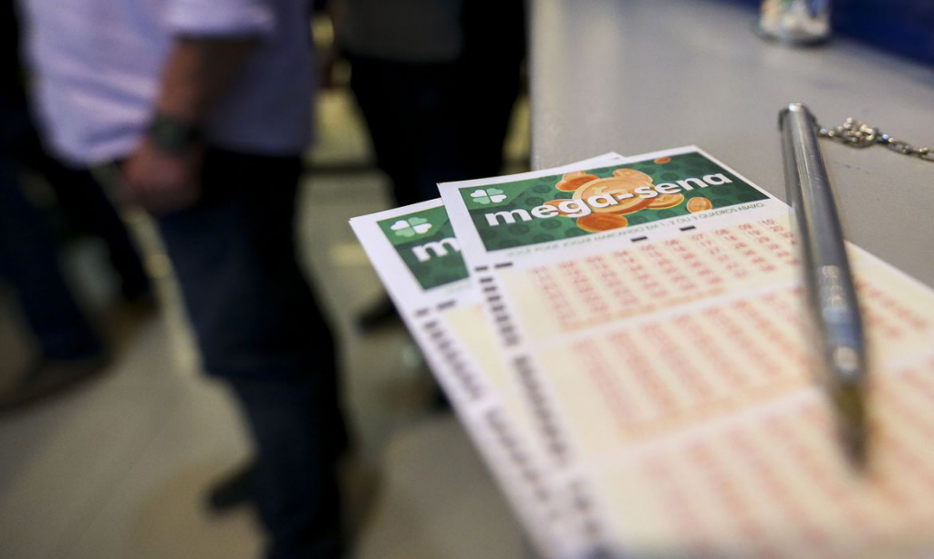 mega-sena:-premio-acumula-e-vai-a-r$-130-milhoes