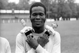 saiba-quem-e-o-maior-artilheiro-do-haiti-na-historia-das-copas-do-mundo-e-como-ele-fez-historia