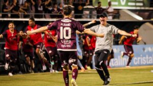 ferroviaria-segura-o-ituano-e-volta-a-serie-a-do-paulistao