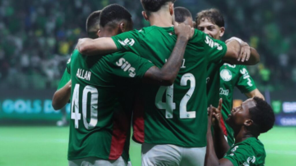 titular-do-palmeiras-e-detonado-apos-empate-na-libertadores