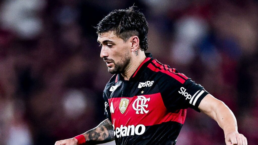 as-vesperas-da-copa-do-mundo,-arrascaeta-sofre-grave-lesao