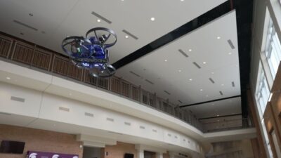 escolas-dos-eua-testam-drones-que-neutralizam-atiradores-em-1-minuto