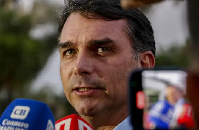 ‘zero-de-lei-rouanet’:-flavio-defende-cobranca-a-vorcaro-sobre-financiamento