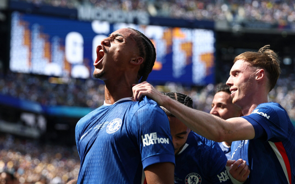 barcelona-mira-joao-pedro,-do-chelsea,-apos-concorrencia-por-julian-alvarez