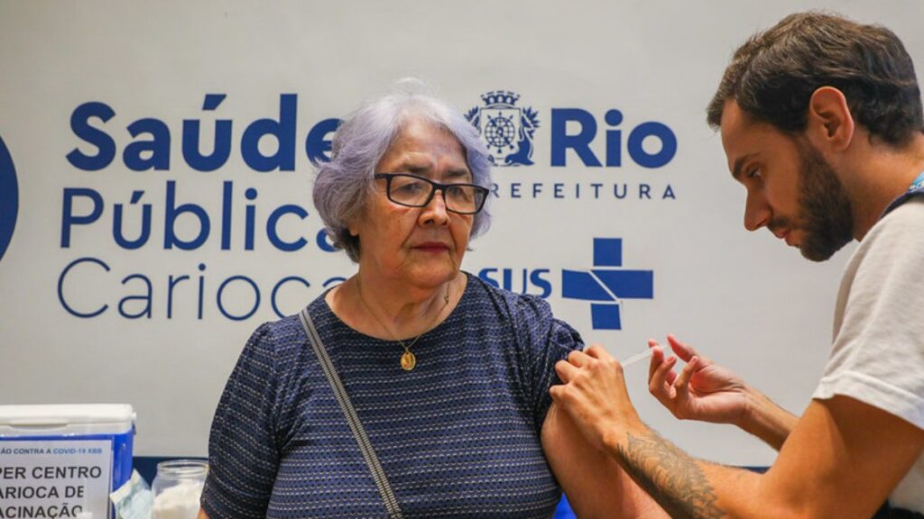 veja-onde-e-que-horas-se-vacinar-contra-covid-no-rio