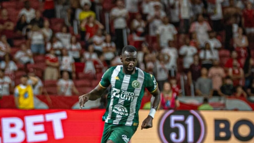 jogador-da-chape-danca-musica-do-vasco-apos-eliminar-botafogo