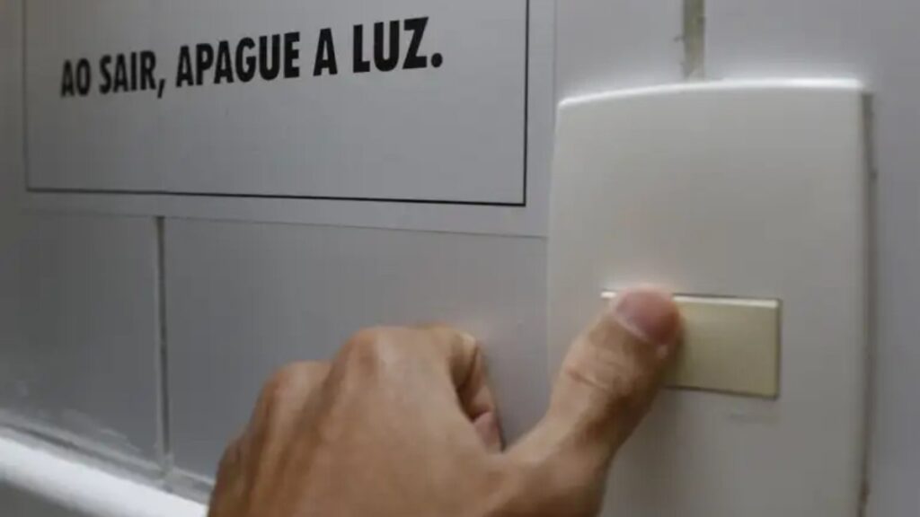 luz:-10-compras-que-ajudam-a-reduzir-a-conta-no-fim-do-mes