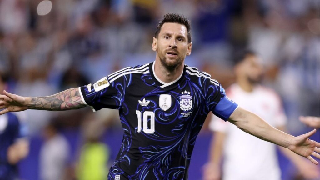 epico:-messi-decide,-argentina-vira-sobre-o-egito-e-se-classifica