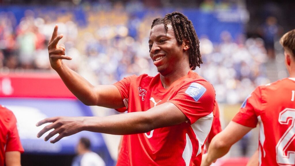 sensacao-da-copa-se-machuca-e-desfalca-suica-contra-a-colombia